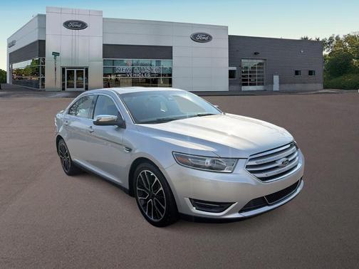 2019 Ford Taurus Limited
