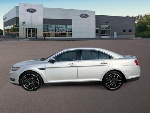 2019 Ford Taurus Limited