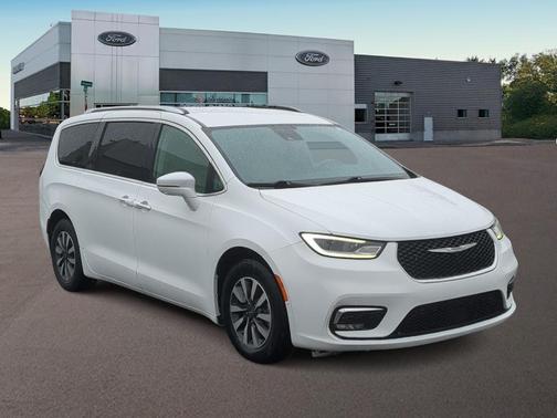 Bright White Clearcoat 2021 Chrysler Pacifica Hybrid Touring L