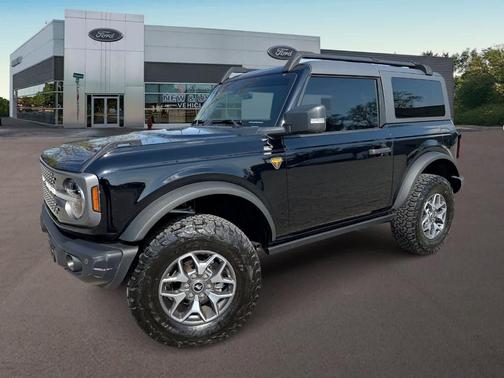 Shadow Black 2023 Ford Bronco Badlands