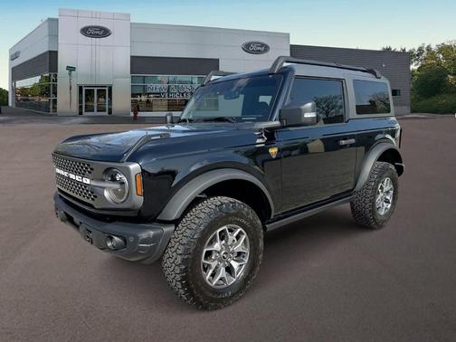 Shadow Black 2023 Ford Bronco Badlands