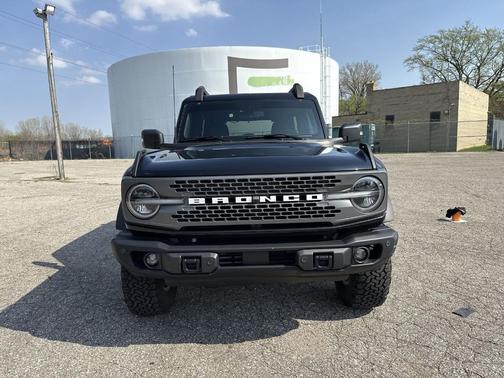 Shadow Black 2023 Ford Bronco Badlands