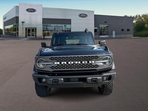 Shadow Black 2023 Ford Bronco Badlands