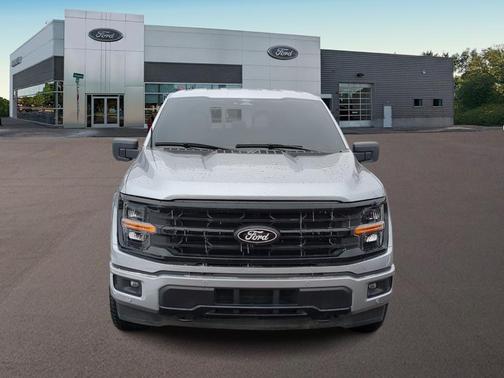 Iconic Silver Metallic 2025 Ford F-150 XLT