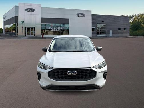 Silver Metallic 2025 Ford Escape Active
