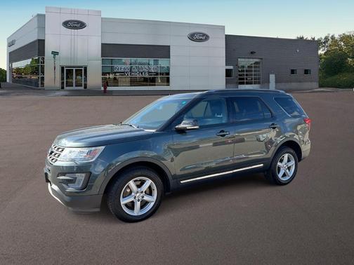 Guard Metallic 2016 Ford Explorer XLT