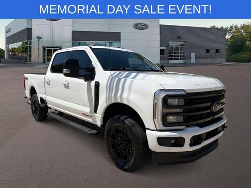 White Metallic 2024 Ford F-350 Lariat Super Duty
