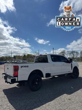 White Metallic 2024 Ford F-350 Lariat Super Duty