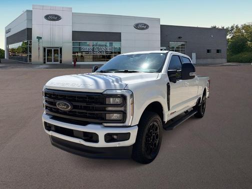 White Metallic 2024 Ford F-350 Lariat Super Duty