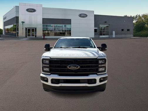 White Metallic 2024 Ford F-350 Lariat Super Duty