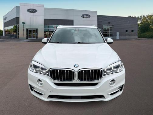 Mineral White Metallic 2017 BMW X5 xDrive35i