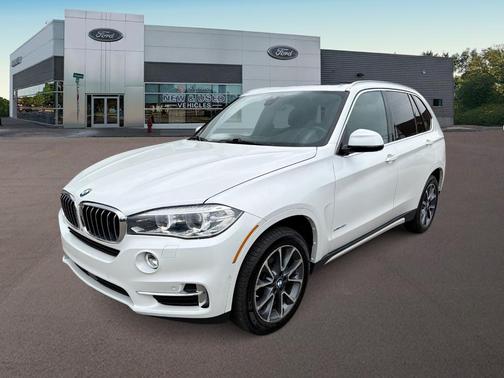 Mineral White Metallic 2017 BMW X5 xDrive35i