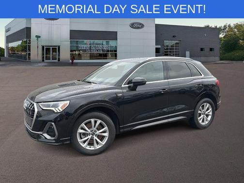 Mythos Black Metallic 2021 Audi Q3 45 S line Premium