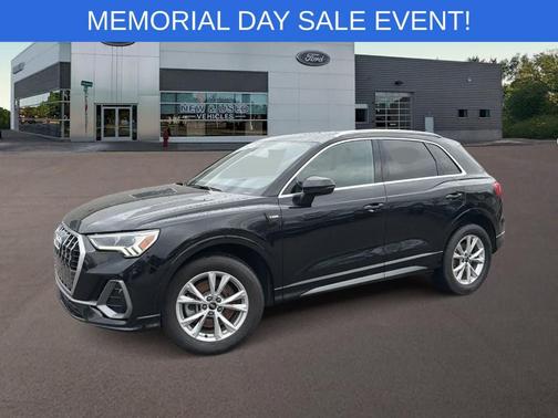 Mythos Black Metallic 2021 Audi Q3 45 S line Premium