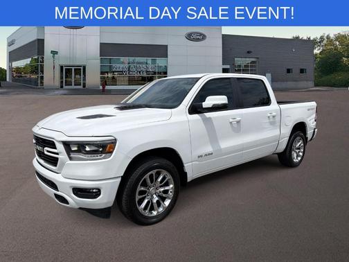 Bright White Clearcoat 2023 RAM 1500 Laramie