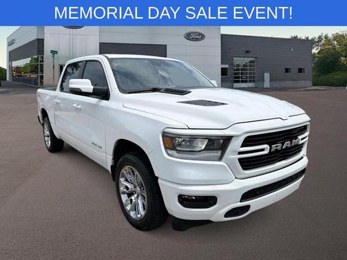 Bright White Clearcoat 2023 RAM 1500 Laramie