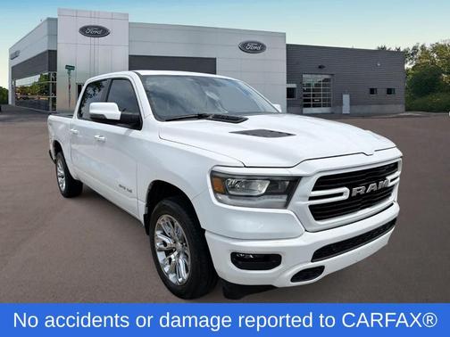 Bright White Clearcoat 2023 RAM 1500 Laramie