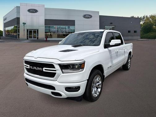 Bright White Clearcoat 2023 RAM 1500 Laramie