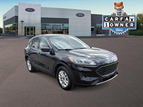 Black Metallic 2022 Ford Escape SE
