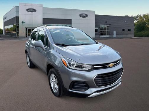 Satin Steel Metallic 2019 Chevrolet Trax LT