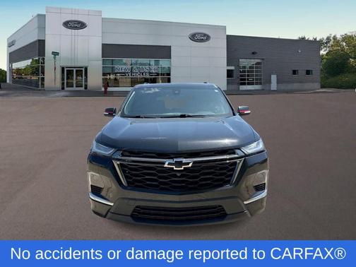 Mosaic Black Metallic 2022 Chevrolet Traverse Premier