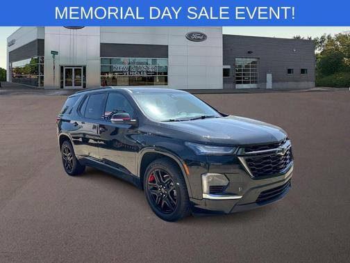 Mosaic Black Metallic 2022 Chevrolet Traverse Premier