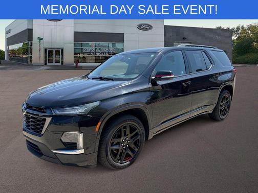 Mosaic Black Metallic 2022 Chevrolet Traverse Premier