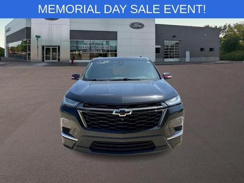 Mosaic Black Metallic 2022 Chevrolet Traverse Premier
