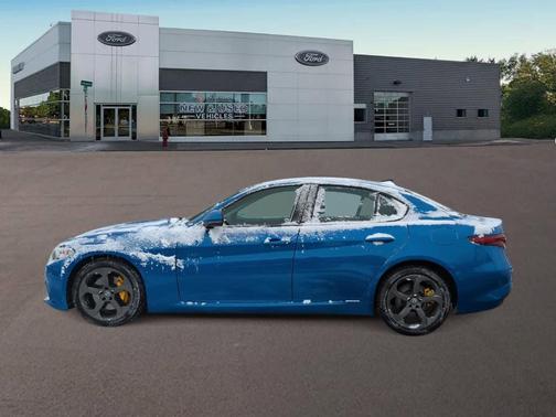 2017 Alfa Romeo Giulia Base