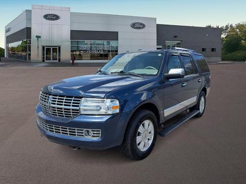 Midnight Black 2013 Lincoln Navigator Base