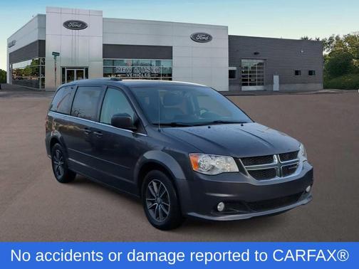 Granite Crystal Clearcoat Metallic 2017 Dodge Grand Caravan SXT