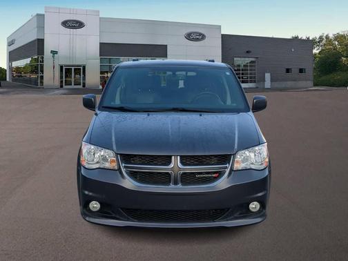 Granite Crystal Clearcoat Metallic 2017 Dodge Grand Caravan SXT