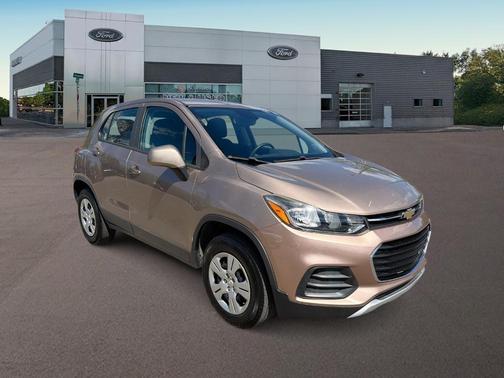 Sandy Ridge Metallic 2019 Chevrolet Trax LS