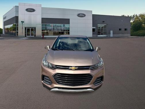 Sandy Ridge Metallic 2019 Chevrolet Trax LS