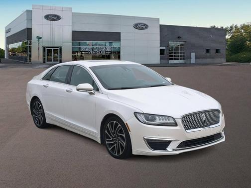 White Platinum Tri-Coat Metallic 2020 Lincoln MKZ Reserve