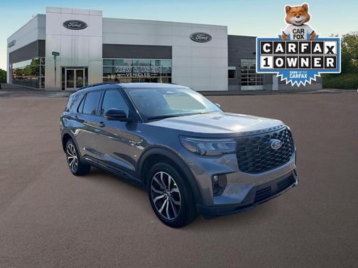 Carbonized Gray Metallic 2025 Ford Explorer ST-Line