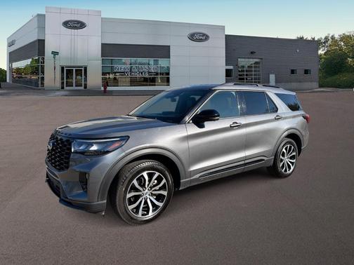 Carbonized Gray Metallic 2025 Ford Explorer ST-Line