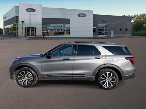 Gray Metallic 2025 Ford Explorer ST-Line
