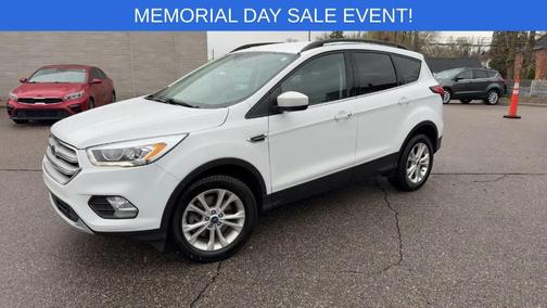 Oxford White 2019 Ford Escape SEL