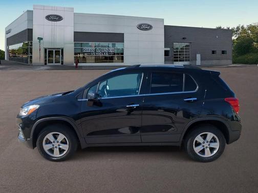 Mosaic Black 2019 Chevrolet Trax LT