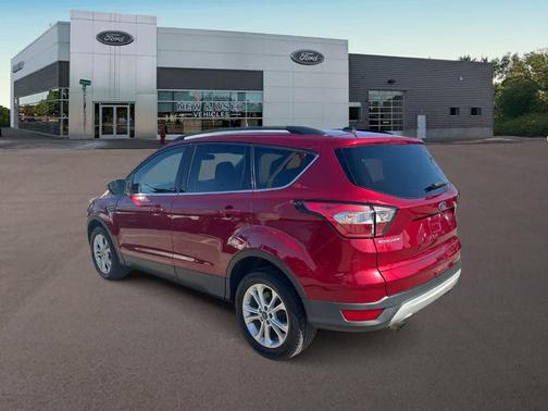 Ruby Red Metallic 2018 Ford Escape SE