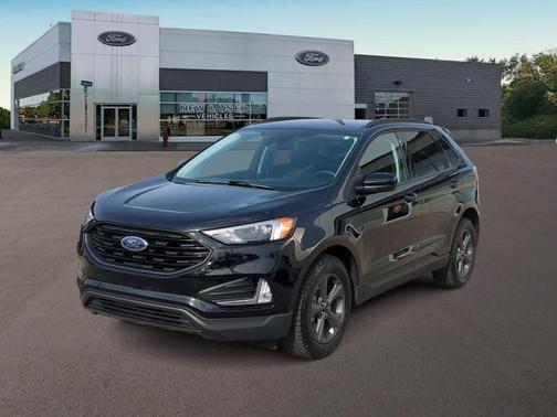 Black Metallic 2023 Ford Edge SEL
