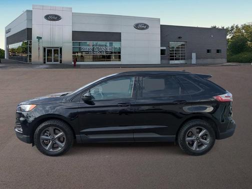 Agate Black Metallic 2023 Ford Edge SEL