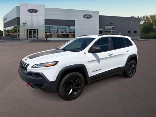 Bright White Clearcoat 2015 Jeep Cherokee Trailhawk