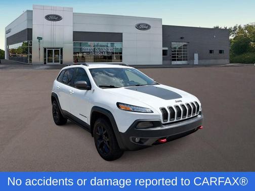 Bright White Clearcoat 2015 Jeep Cherokee Trailhawk