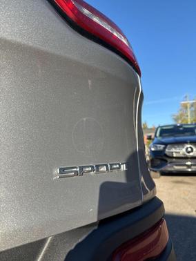 2014 Jeep Cherokee Sport