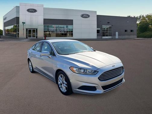 Ingot Silver 2016 Ford Fusion SE