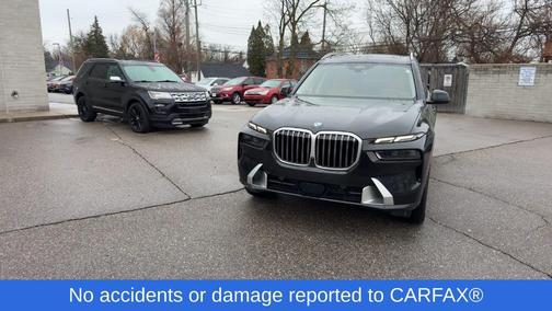 Black Sapphire Metallic 2023 BMW X7 xDrive40i