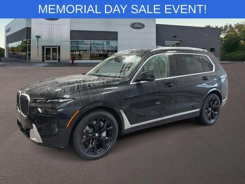 Black Sapphire Metallic 2023 BMW X7 xDrive40i