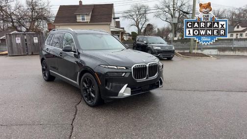 Black Sapphire Metallic 2023 BMW X7 xDrive40i